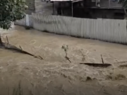 Flood alert in Srinagar after Jhelum overflows in Budgam; evacuation advisory issued